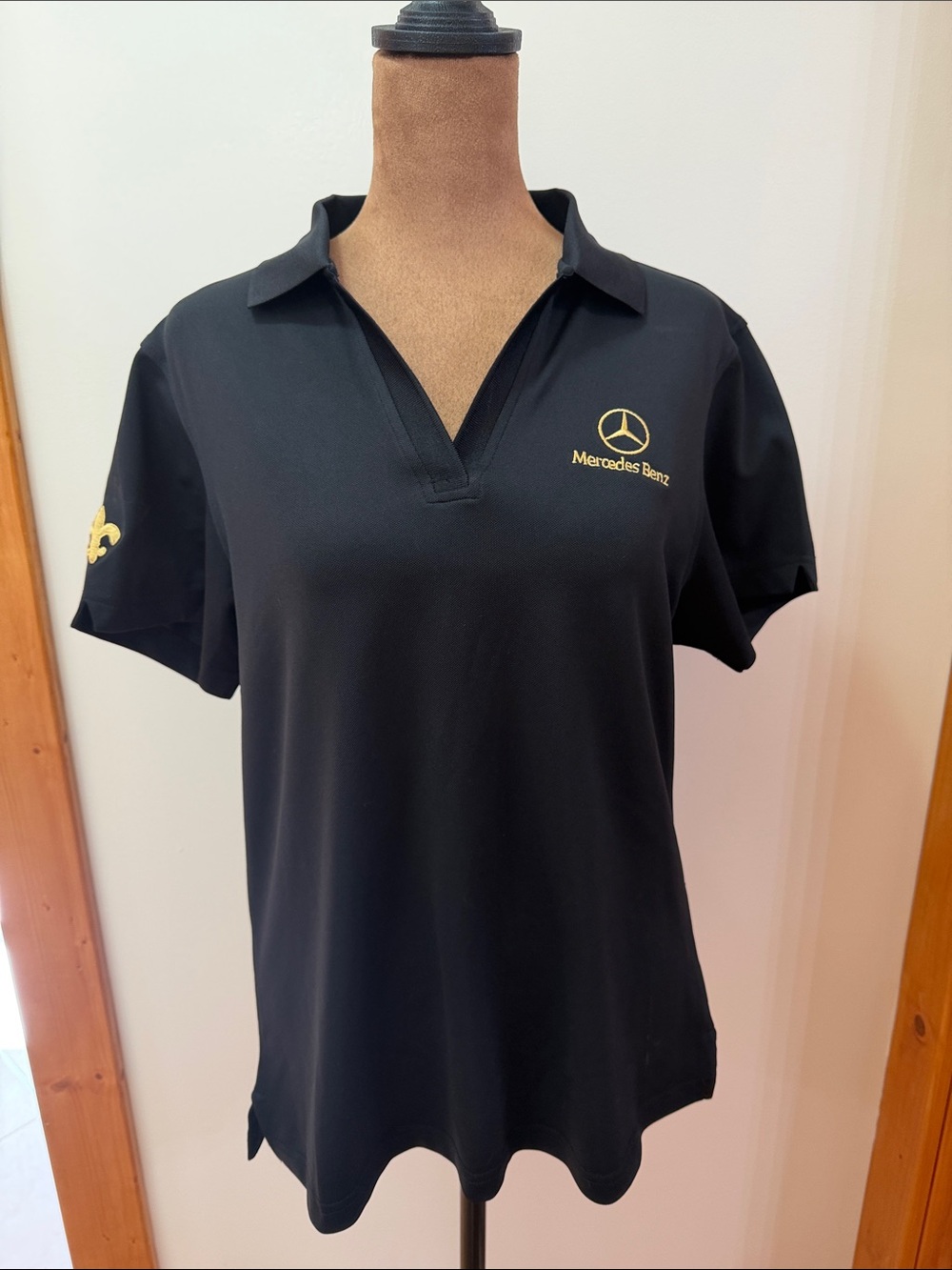 Monterey Club. Mercedes Women’s Polo Shirt with Fleur De Lis, Size Medium, NWOT